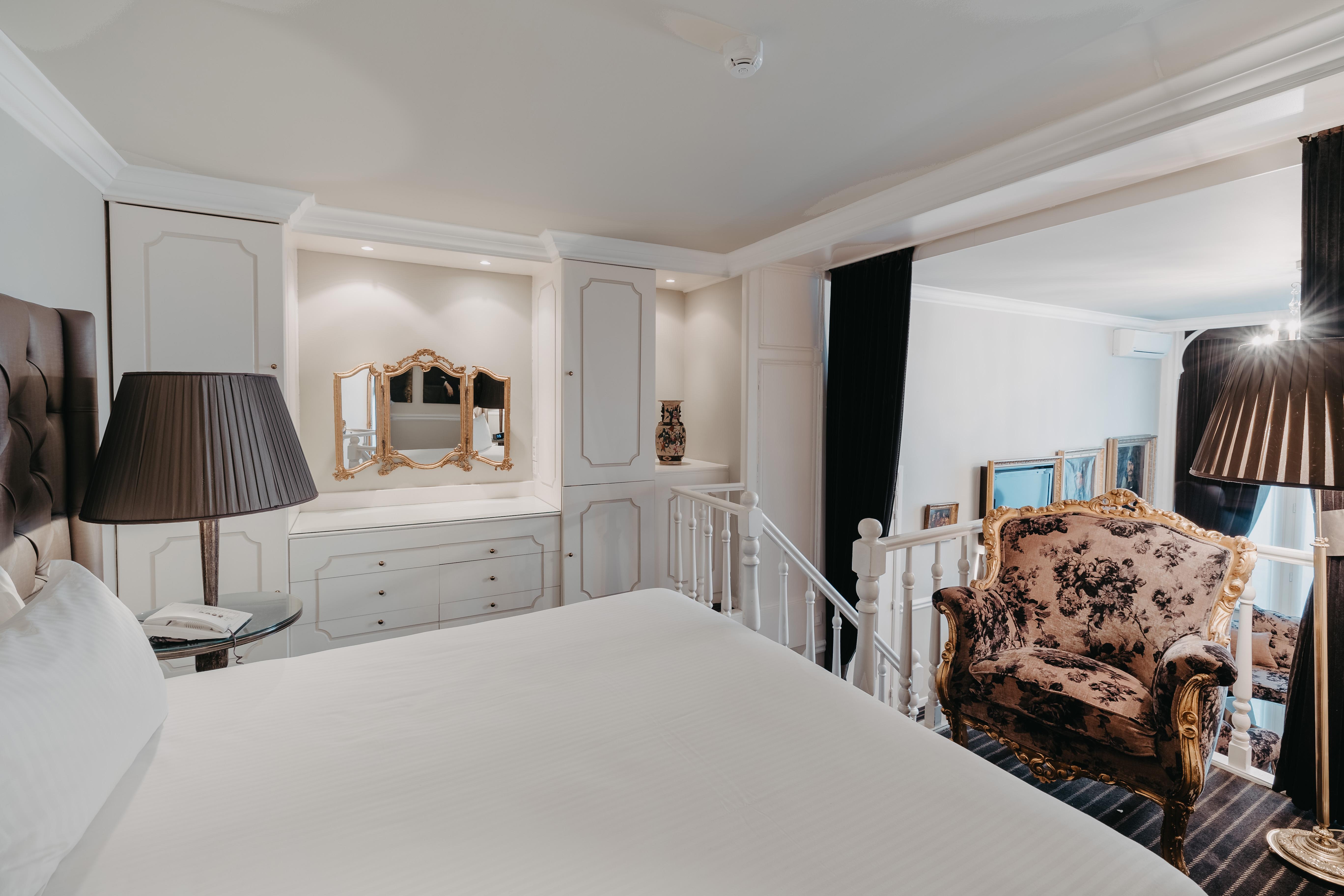 Hotel Manos Premier Saint-Gilles Екстериор снимка