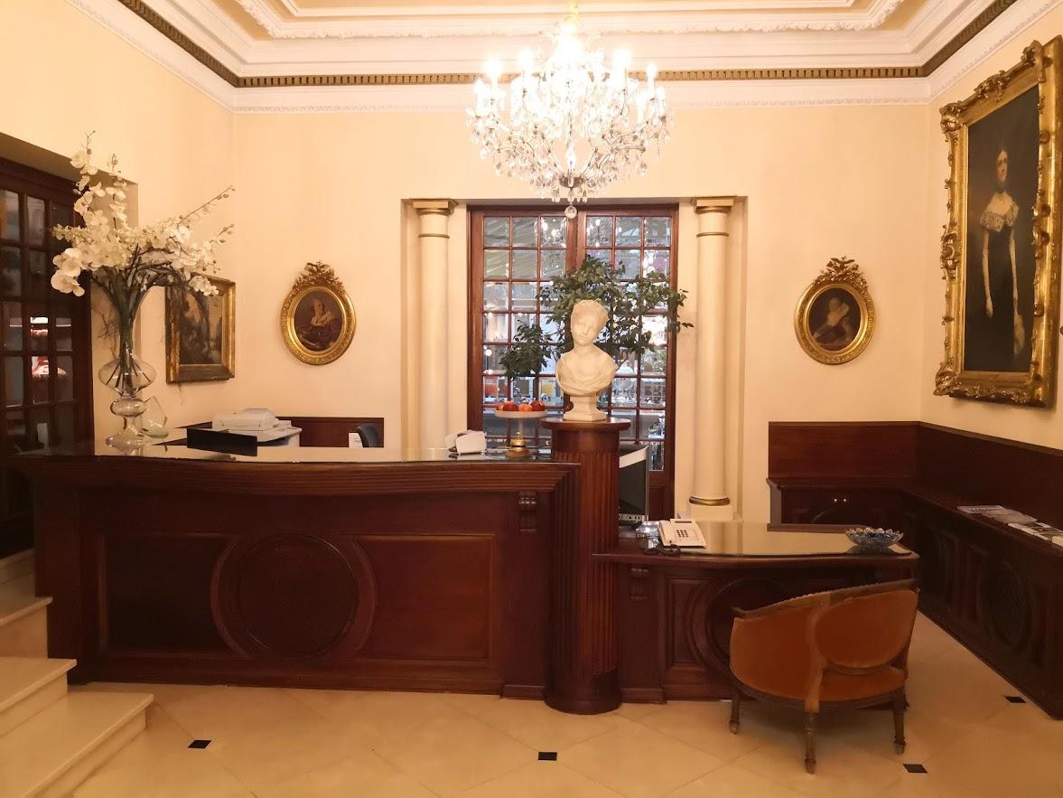 Hotel Manos Premier Saint-Gilles Екстериор снимка