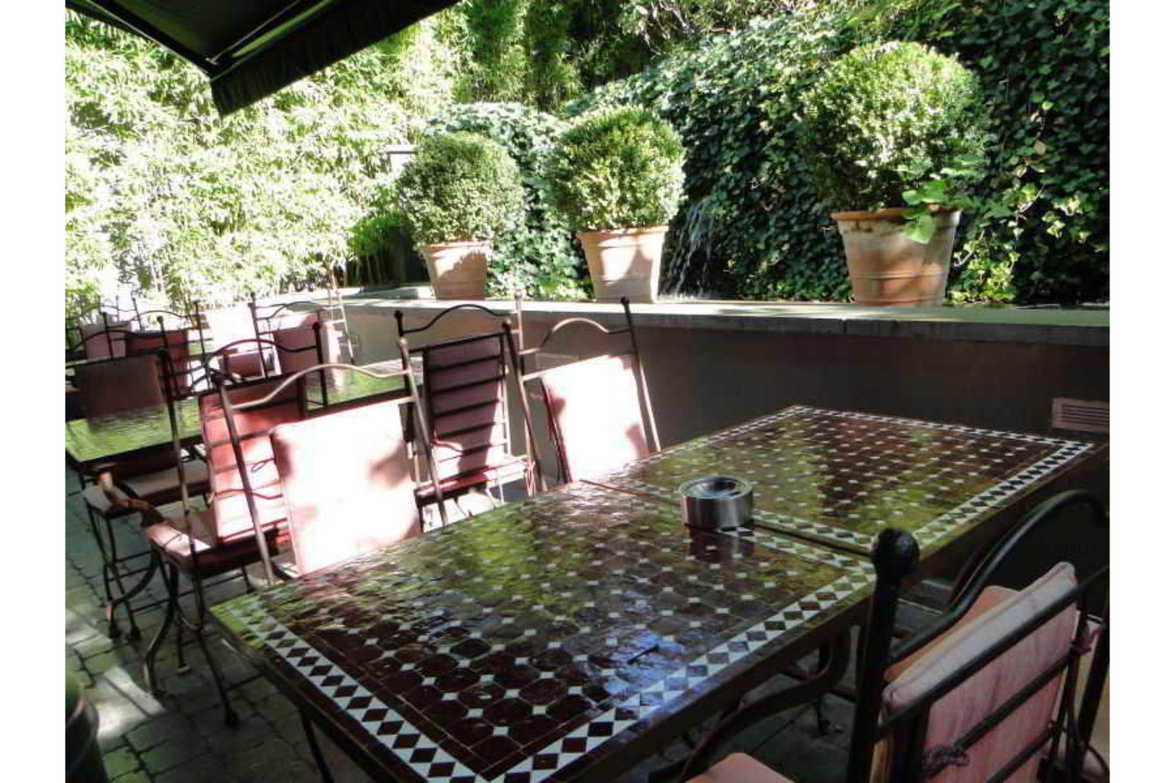 Hotel Manos Premier Saint-Gilles Екстериор снимка
