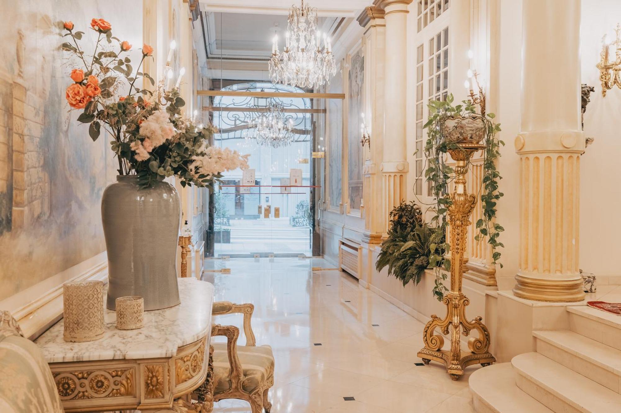 Hotel Manos Premier Saint-Gilles Екстериор снимка